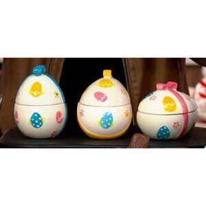 Set of 3 Temptations Egg Hunt O World Lidded Ramekins Ceramic Easter Egg Shaped